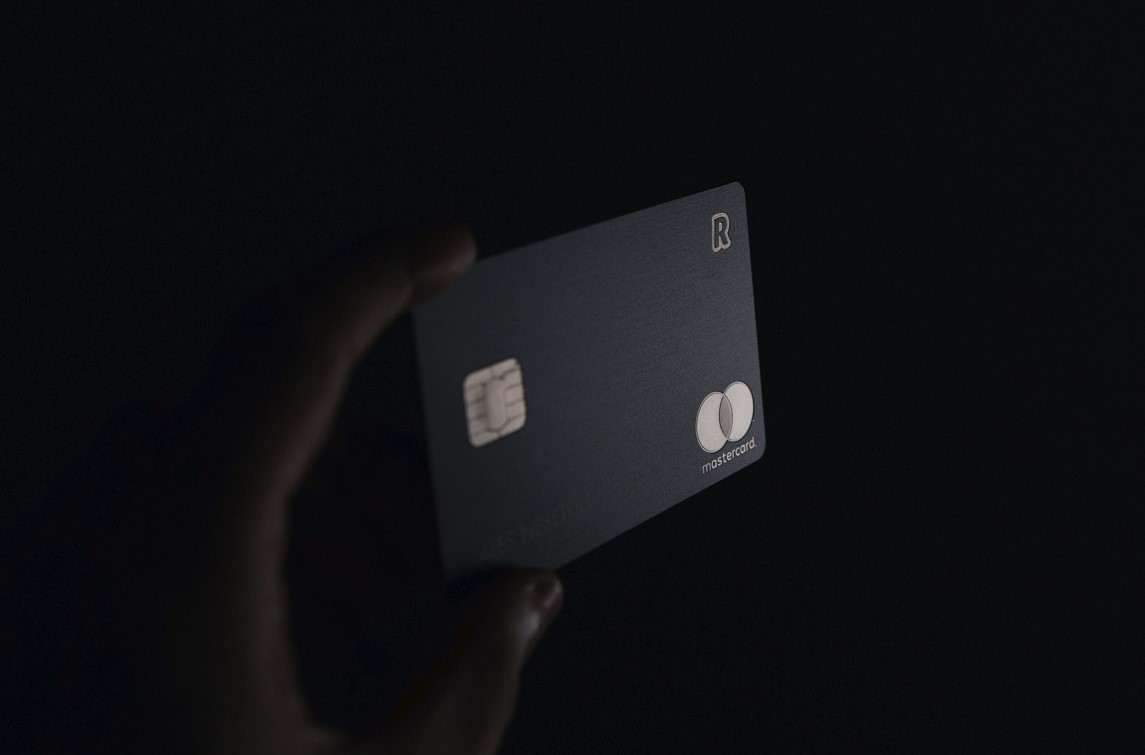 Emisión instantánea de tarjetas de crédito | Obtén tu tarjeta al instante con AK Digital en Guatemala